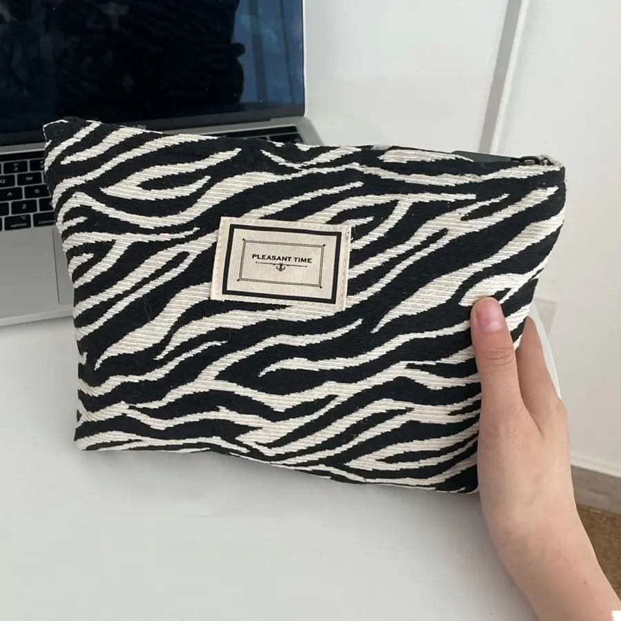 Corduroy Retro Leopard Pattern Makeup Bag Lipstick Hand in Hand with Bag Carry Washing and Storage Bag for Women