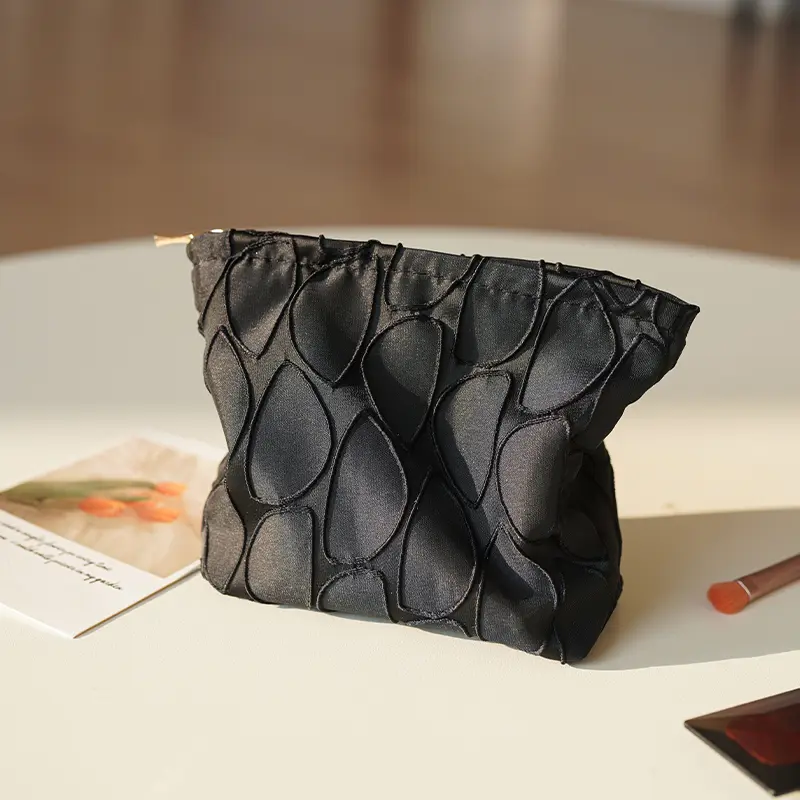 Women's Makeup Bag Small Black High-quality Cosmetics Lipstick Loose Change Storage Bag Portable Travel Cloth Bag Clutch Ins