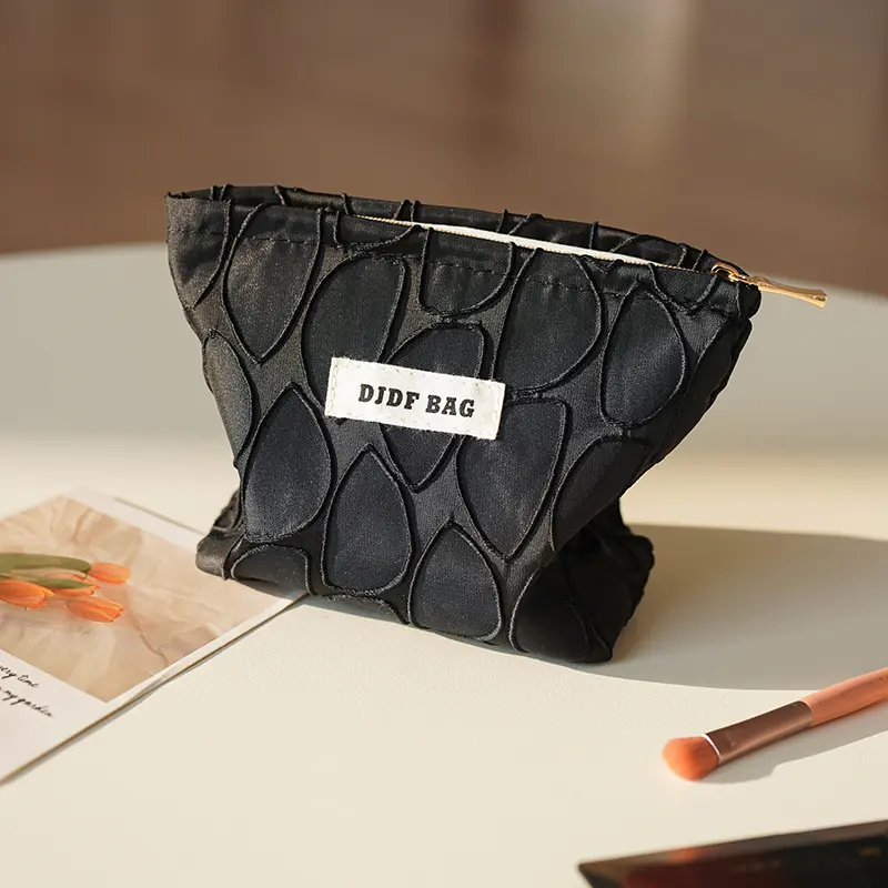 Women's Makeup Bag Small Black High-quality Cosmetics Lipstick Loose Change Storage Bag Portable Travel Cloth Bag Clutch Ins