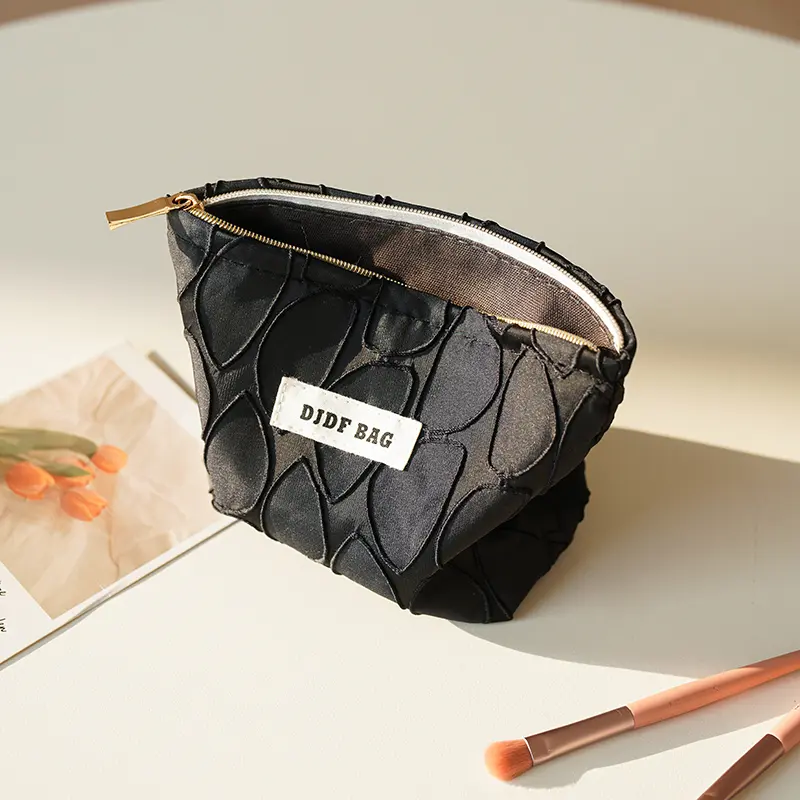 Women's Makeup Bag Small Black High-quality Cosmetics Lipstick Loose Change Storage Bag Portable Travel Cloth Bag Clutch Ins