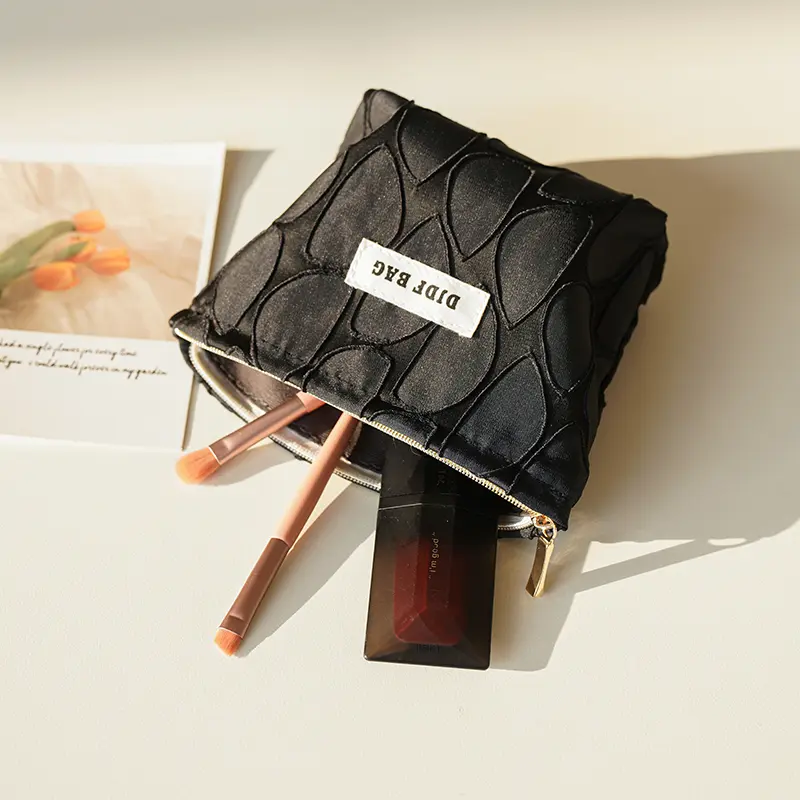 Women's Makeup Bag Small Black High-quality Cosmetics Lipstick Loose Change Storage Bag Portable Travel Cloth Bag Clutch Ins