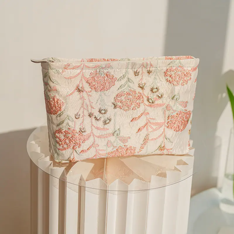 Pink Bouquet Women's Makeup Bag Portable Lipstick Air Cushion Cosmetics And Other Storage Bags High-quality Travel Toiletry Bag