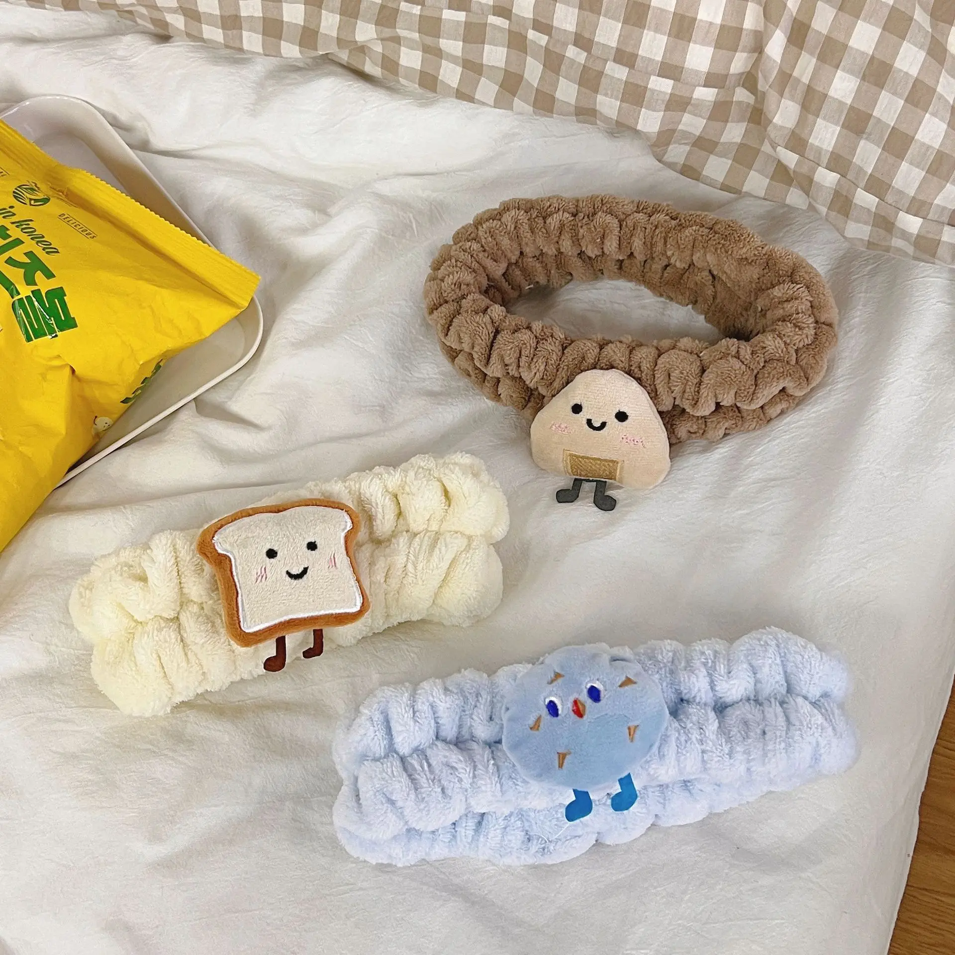 Cute Face Washing Headband Wrist Band With Moisture-Proof Sleeves For Warmth Wrist Protector For Washing And Water Absorption