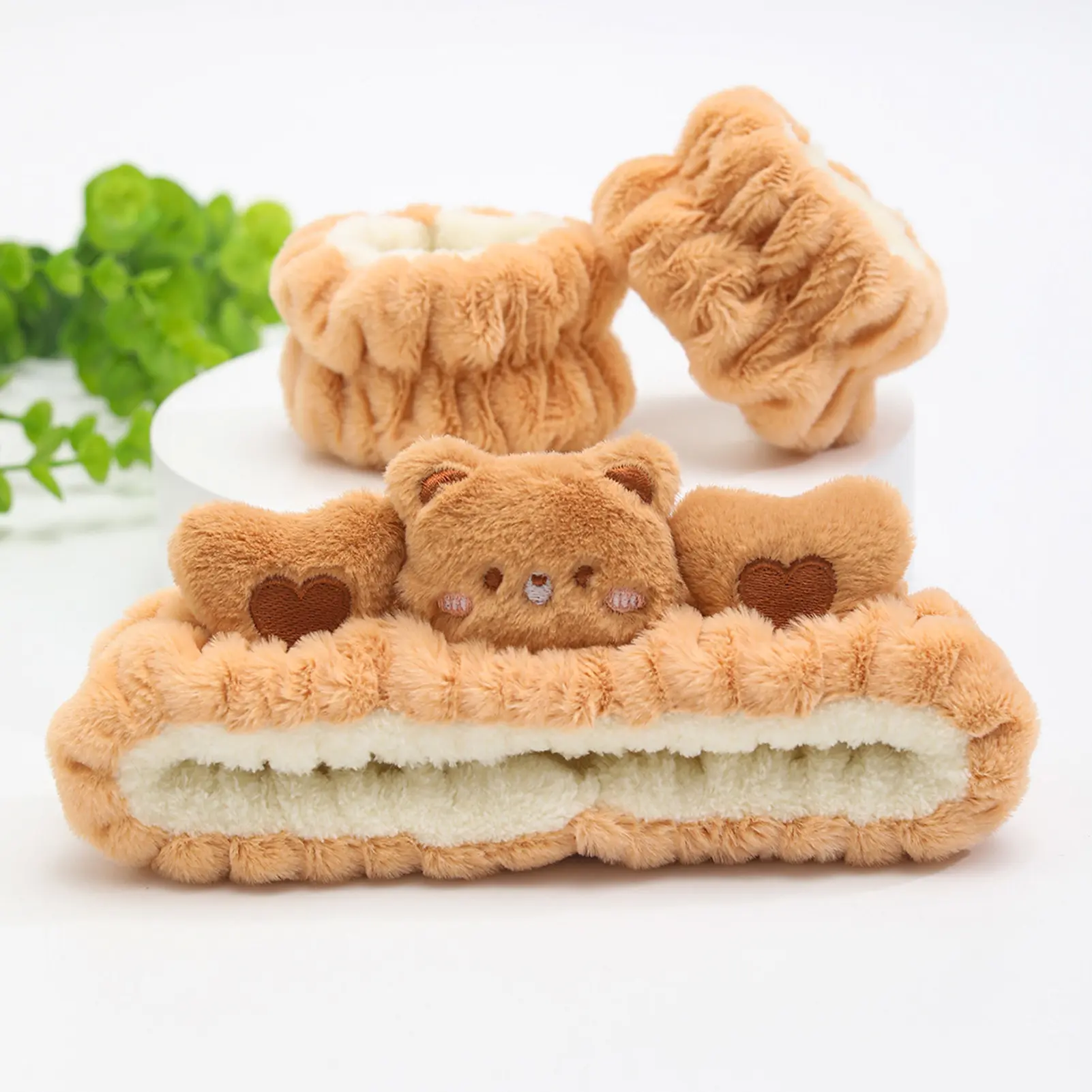 3pcs Wash Face Headband Soft Comfortable Plush Headband Wrist Strap Set For Girls Cartoon Cat Ear Shaped Wash Up Headband Kit