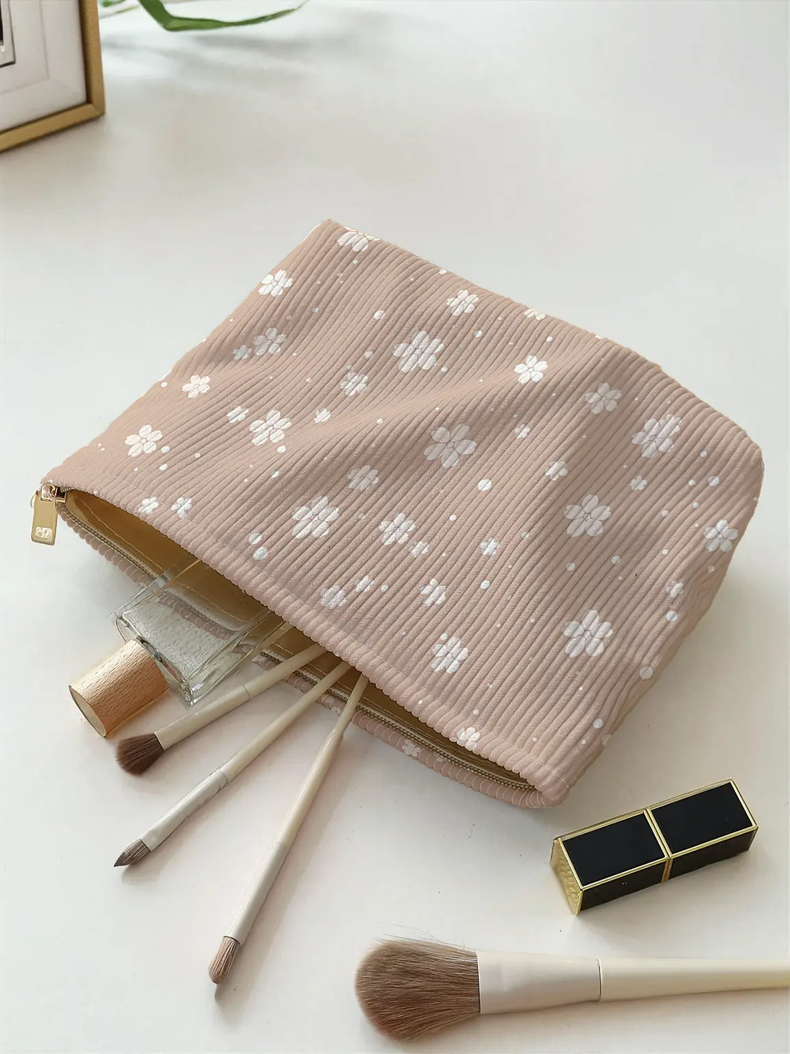 1pc，Floral patterned corduroy zipper makeup bag, lightweight and multifunctional makeup storage bag