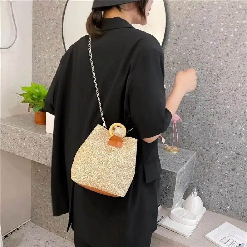 NEW 1 Pcs Women's Handheld One Shoulder Diagonal Straddle Bag Summer New Fashion Versatile PP Woven Chain Bucket Bag