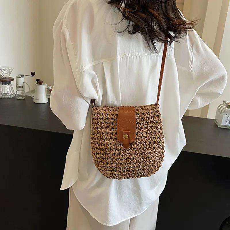 New Summer Shoulder Bag Grass Woven Crossbody Basg for Women Bohemian Beach Simple Designer Small Purses and Handbags 2024