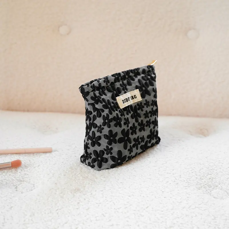 Black Floral Ladies Cosmetic Bag Portable Small Cosmetic Lipstick Storage Bag Simple Coin Purse Liner Bag Card Holder