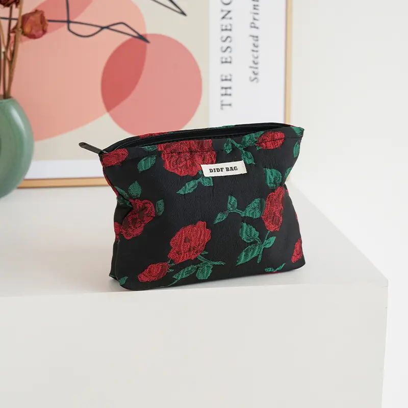 Red Rose Women's Cosmetic Bag, Large Capacity Cosmetics and Skincare Products Storage Bag, Travel Amenity Bag, Easy Clutch