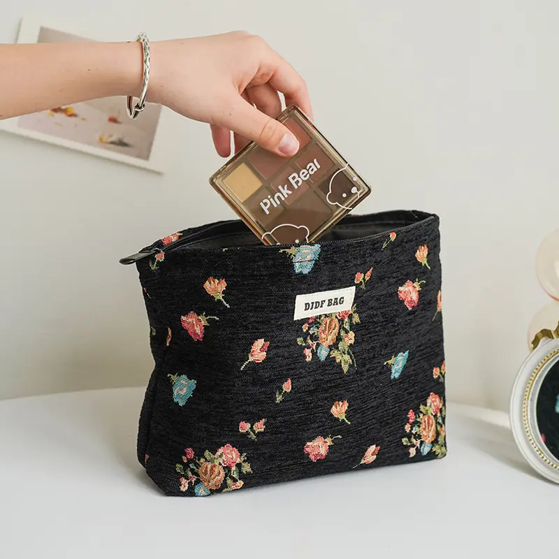 DJDF Women's Cosmetic Bag Vintage Black Background Flower Skincare Product Storage Bag Portable Travel Toiletry Bag Coin Purse
