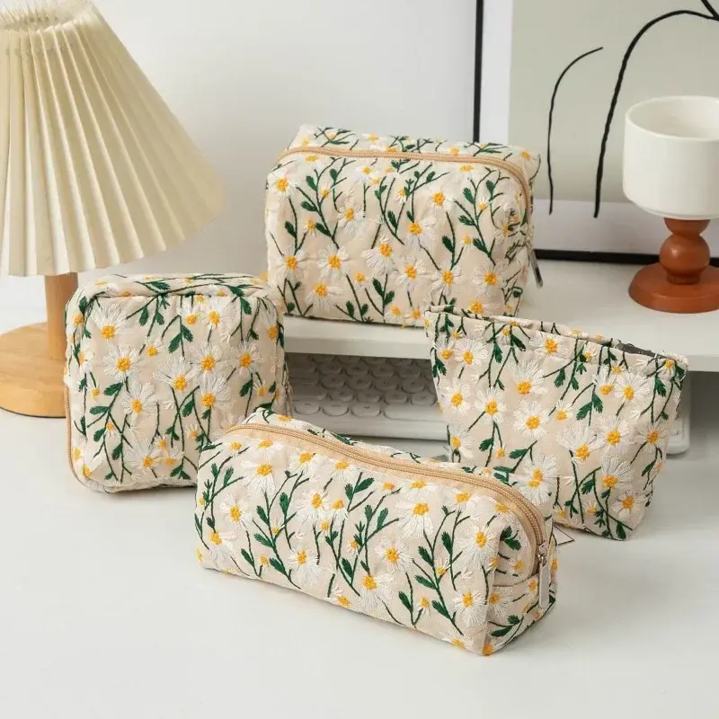 Embroidered Daisy Flower Floral Cosmetic Bag Portable Travel Carry on Makeup Bag Skin Care Toilet Bag Gift Women