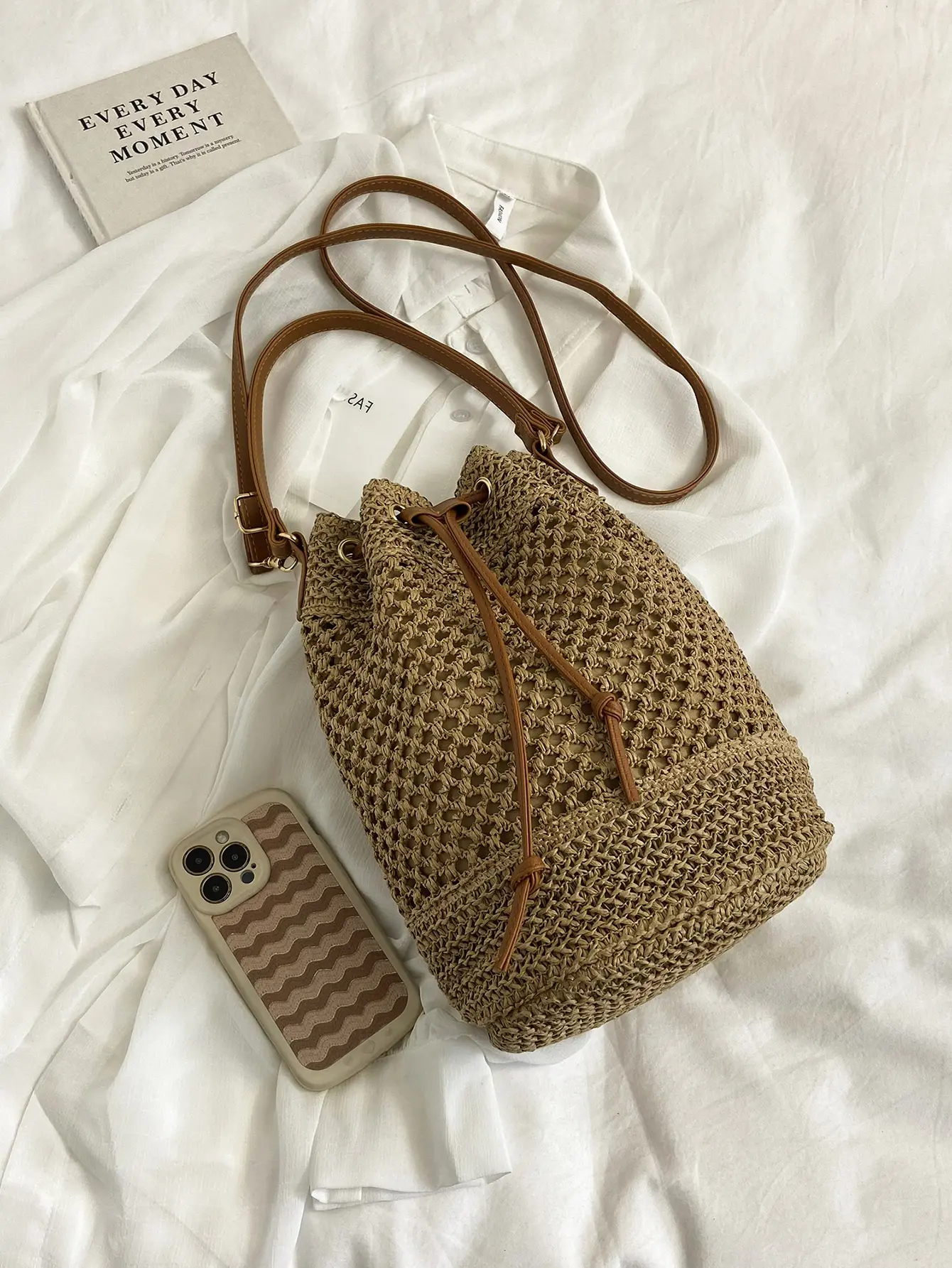 New Fashion Straw Handbag for Women; Temperament Trend Hand-Held Single Shoulder Sling Bag; Versatile Women's Straw Bag