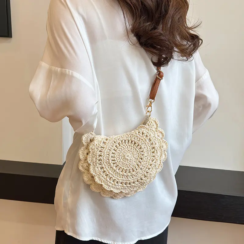 Vintage Woven Handbag New Vacation Round Summer Beach Bag Fashion Crossbody Bag Ladies Messenger Bags