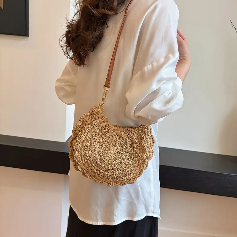 Vintage Woven Handbag New Vacation Round Summer Beach Bag Fashion Crossbody Bag Ladies Messenger Bags