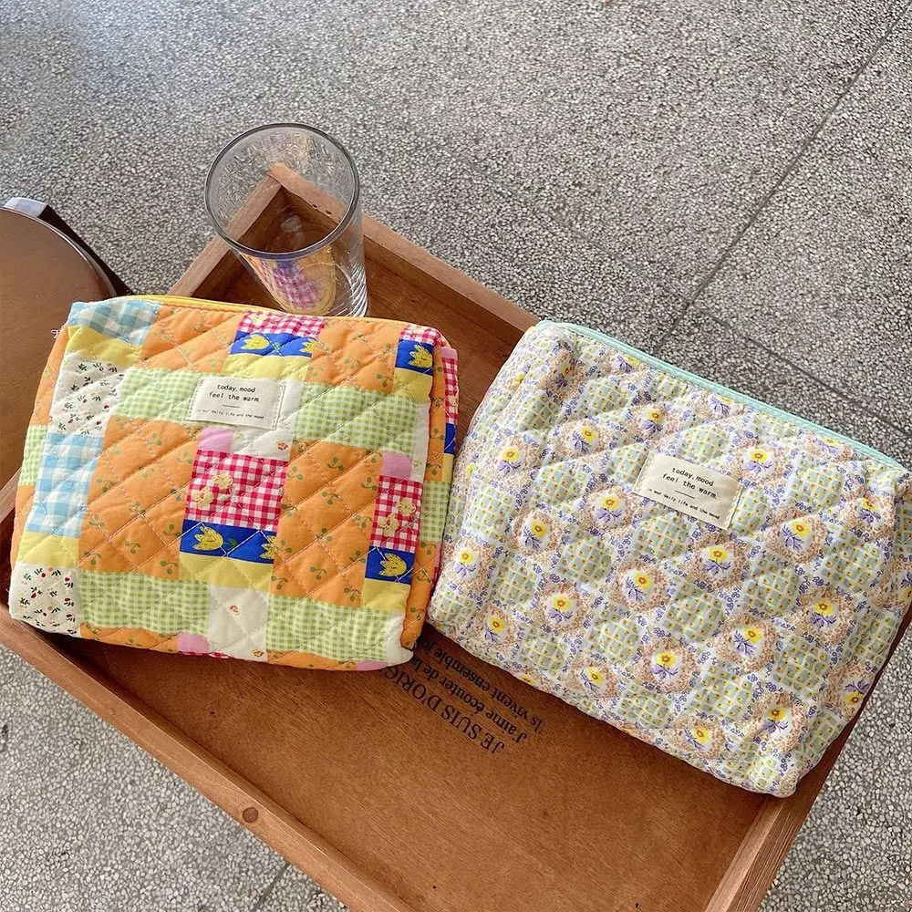 Korean Quilted Flower Makeup Bag Women Portable Toilet Bag Female Nappy Handbags Diaper Floral Organizer Storage Cosmetics Pouch