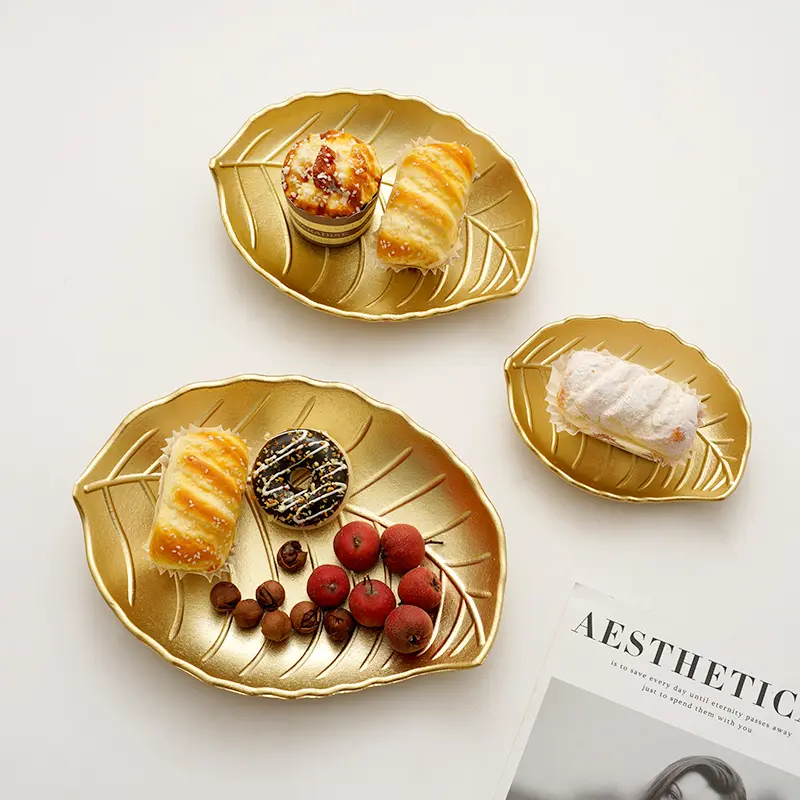 Nordic Decorative Tray Gold Leaf Shape Serving Tray Jewelry Pallet Fruit Snack Dish Table Decoration Storage Organizer
