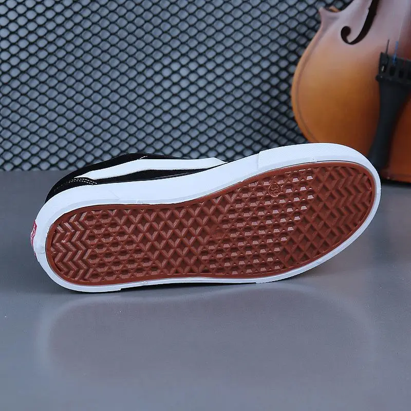 Upgrade the new Scottish retro casual shoes for men and women with soft-soled breathable canvas shoes for students.