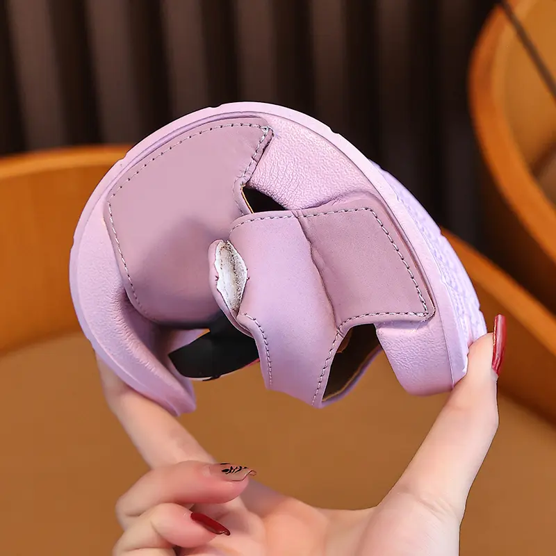 Sanrio new girls' sandals Summer outdoor non-slip children's beach shoes