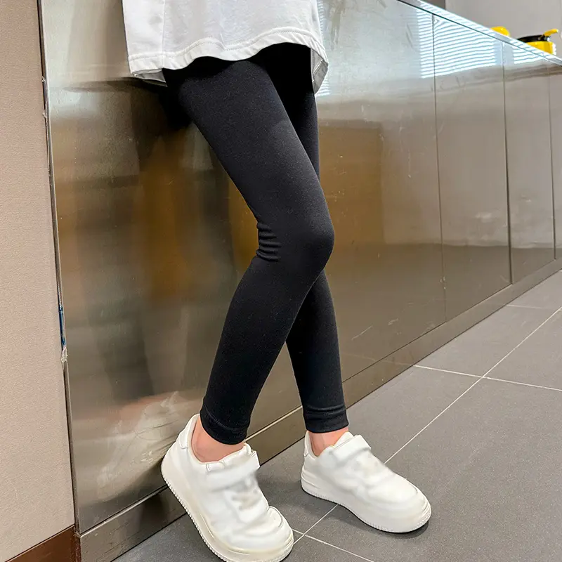 Girls four seasons black elastic basic leggings comfortable thin elastic waist pants casual Joker pantyhose pants.