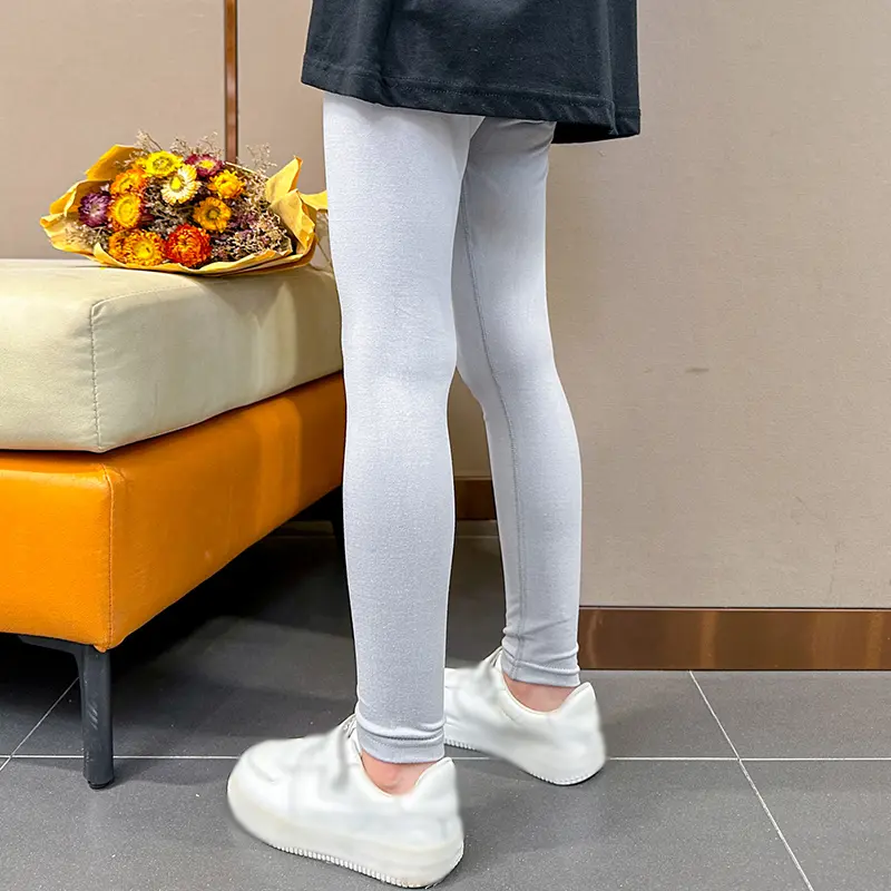 Girls four seasons black elastic basic leggings comfortable thin elastic waist pants casual Joker pantyhose pants.