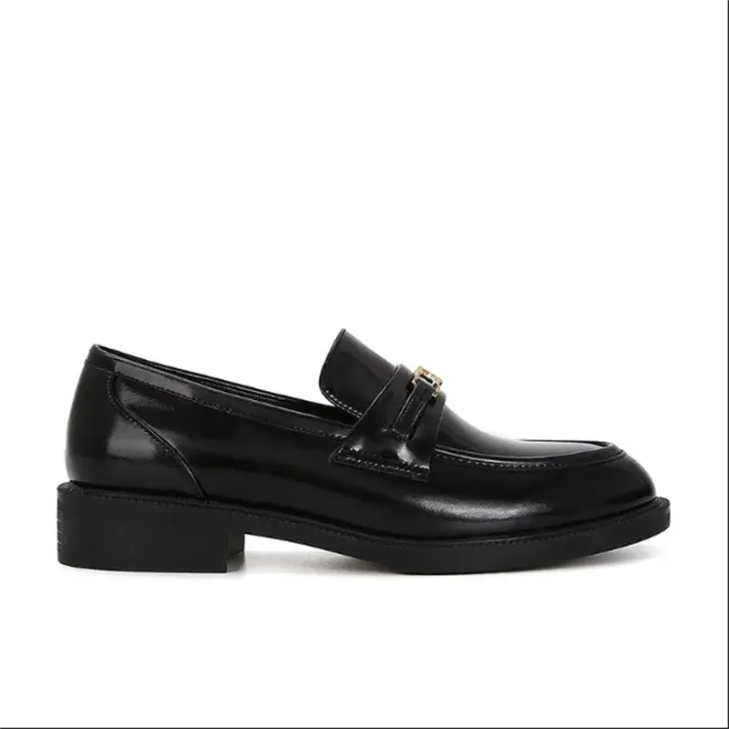 Spring New Women's Genuine Leather Shoes British Style Black Casual Shoes Banquet Office Wear Stylish Metal Design Loafers