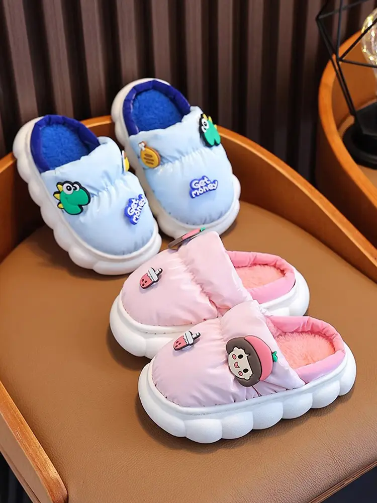 Children's cotton slippers for girls in winter 2024 new anti slip and waterproof for boys cute baby fur slippers for winter