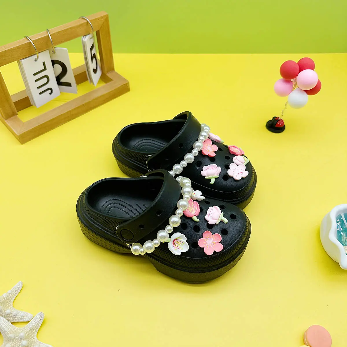 New Style Boys and Girls Slippers Cartoon Pearl Chain Cherry Blossom Versatile Eva Hole Shoes Soft Sole Non-Slip Sandals 2310