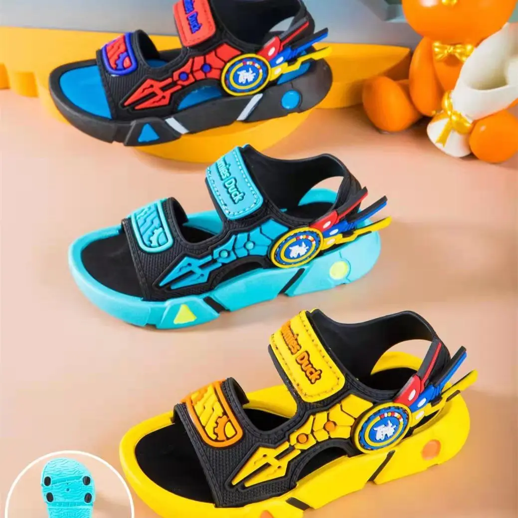Boys' Sandals 2025 New Summer Lightweight Wear resistant Soft Bottom Little Boys' Beach Shoes Children's Shoes