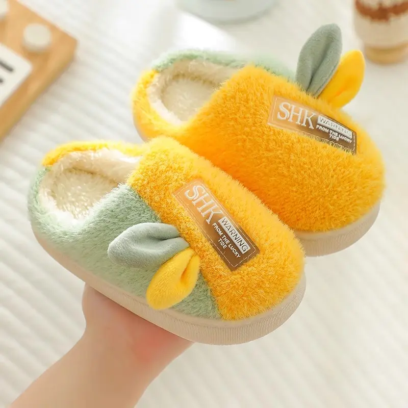 Boys' cotton slippers autumn and winter girls' parent-child shoes indoor plush anti slip cute children's woolen slippers