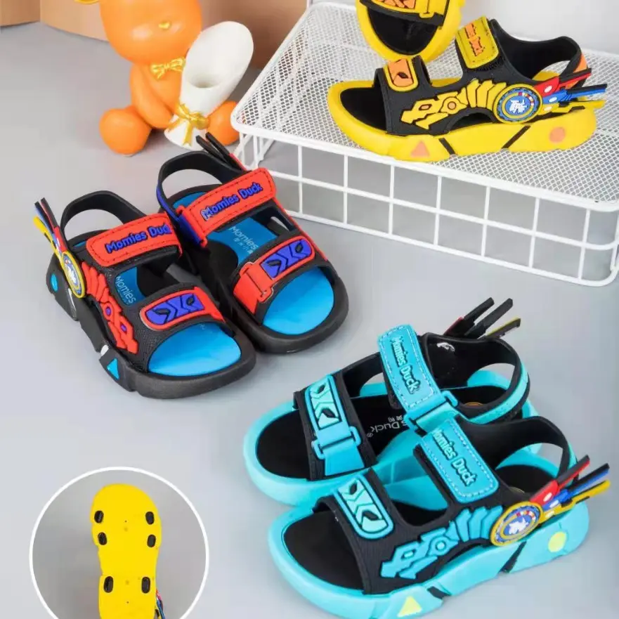 Boys' Sandals 2025 New Summer Lightweight Wear resistant Soft Bottom Little Boys' Beach Shoes Children's Shoes
