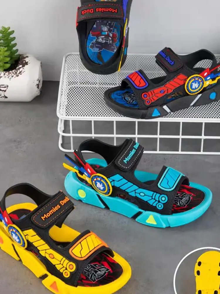 Boys' Sandals 2025 New Summer Lightweight Wear resistant Soft Bottom Little Boys' Beach Shoes Children's Shoes