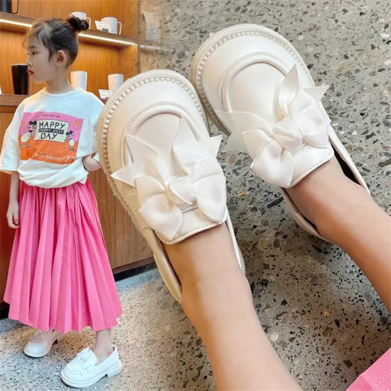 Girls' English Style black Leather Shoes 2023 Little Girl Cute Bow Patent Leather Princess shoes kids Shallow Mouth Dress shoes