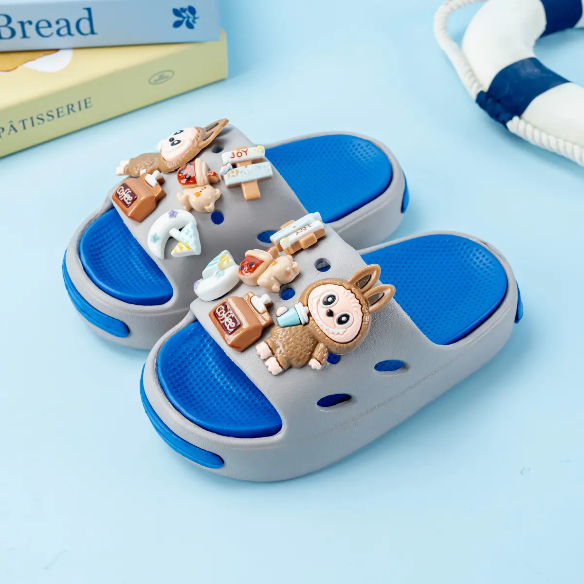 New Popular Cartoon Coffee Versatile Eva Slippers for Boys and Girls, Fashionable Double Soft-Soled Non-Slip Sandals 831