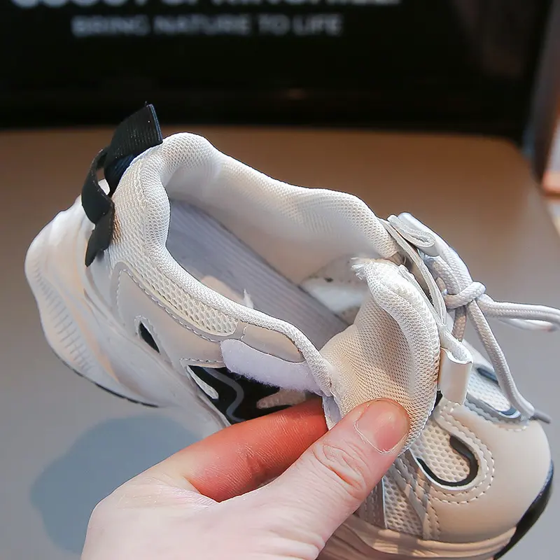 Girls' sports shoes 2025 Spring and Autumn Fashion Girls' Dad Shoes Anti slip and Wear resistant Children's Single Shoes Trendy