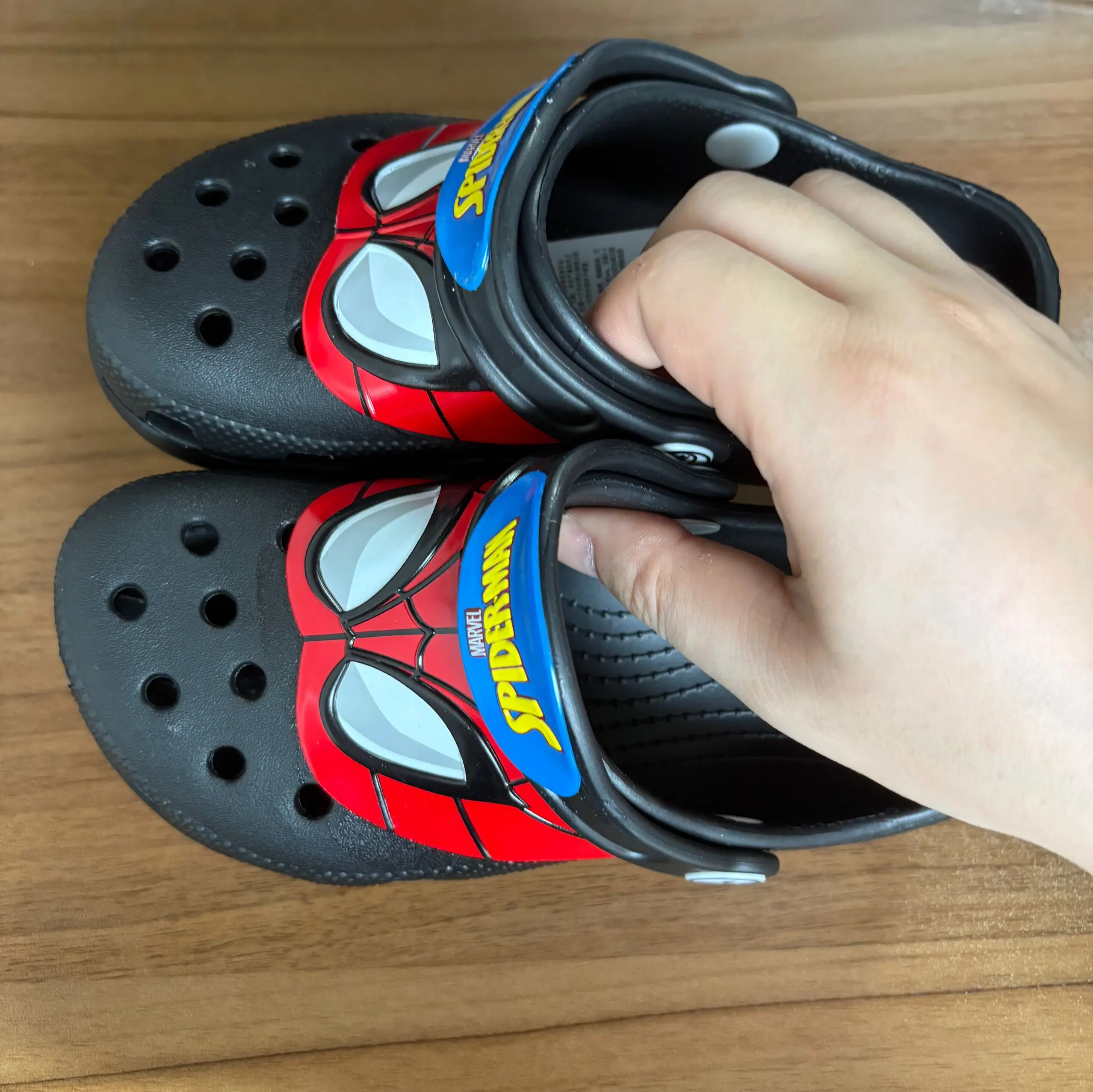 Cartoon Hole Sandals Slippers Red Boys Girls Beach Casual Shoes Breathable Jelly Garden Hollow-out EVA Beach Shoes Size C8-J3
