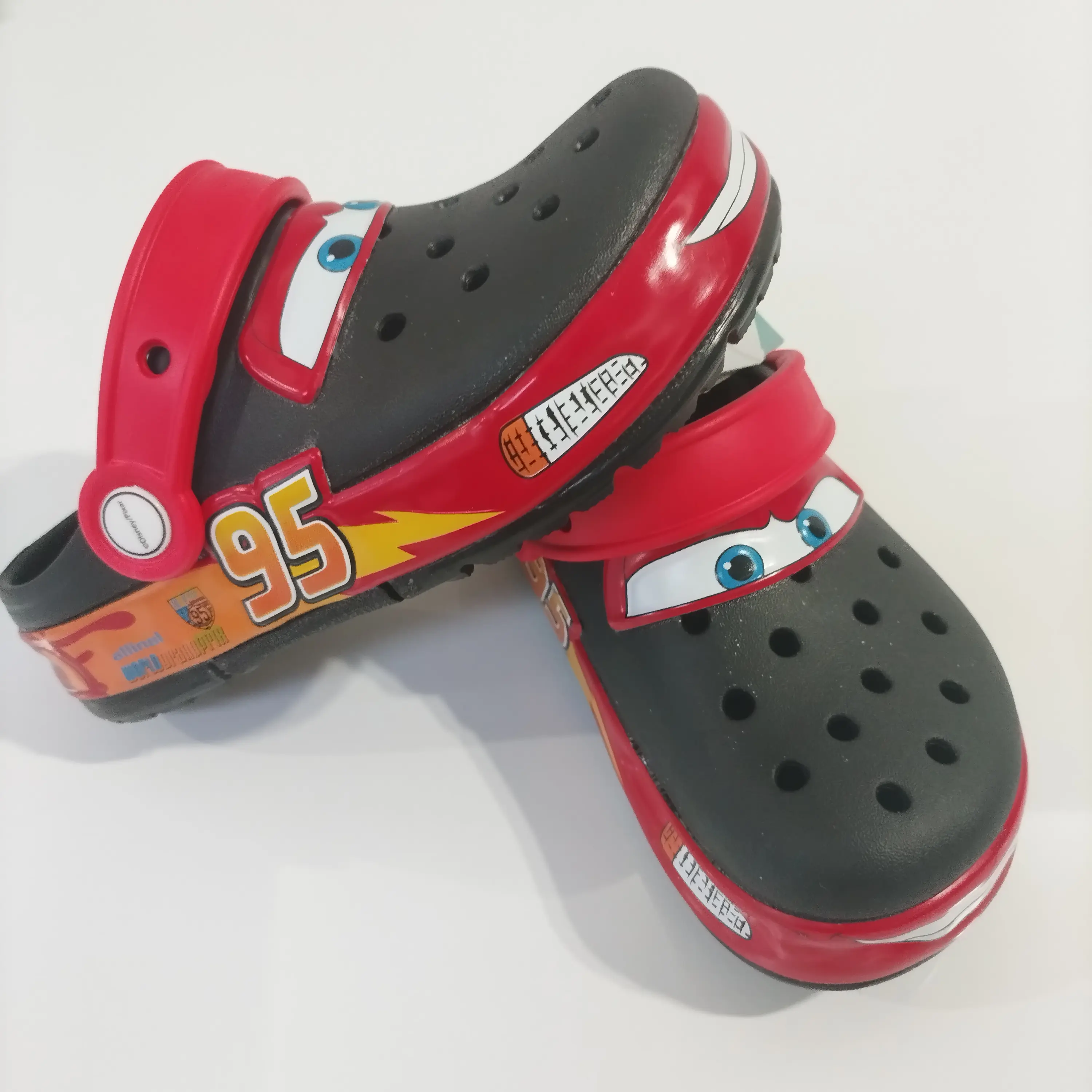 Disney Lightning Mcqueen Slippers With LED Light Outdoor Sandals Casual Breathable For Boys Girls Adult Non-Slip Beach Shoes