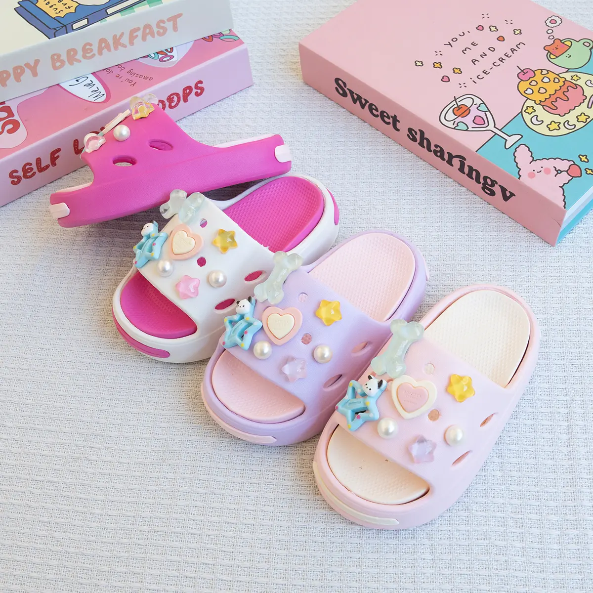 New Popular Cartoon Dopamine Versatile Eva Slippers for Boys and Girls, Fashionable Double Soft-Soled Non-Slip Sandals 831
