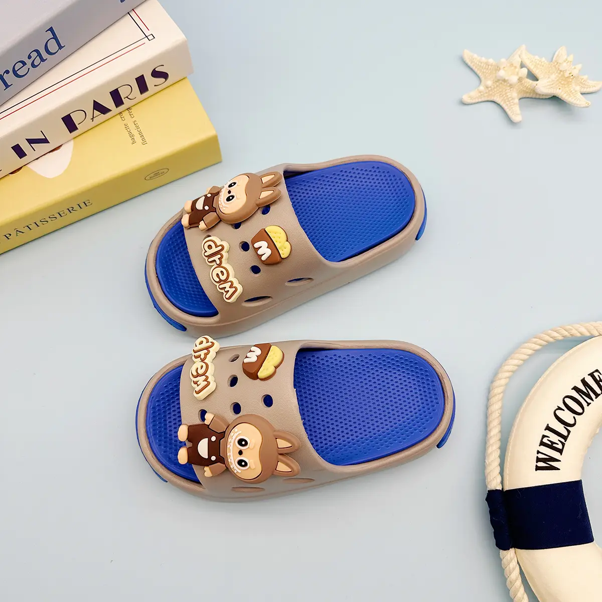 New Popular Cartoon Letters Versatile Eva Slippers for Boys and Girls, Fashionable Double Soft-Soled Non-Slip Sandals 831