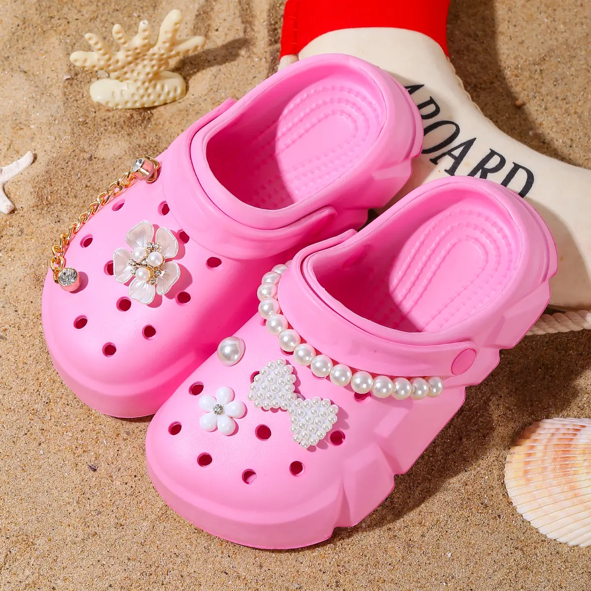 Girls Fashion Solid Color EVA Clogs - Breathable Non-slip Slip-On Sandals with Flower Chain and Pearl Design