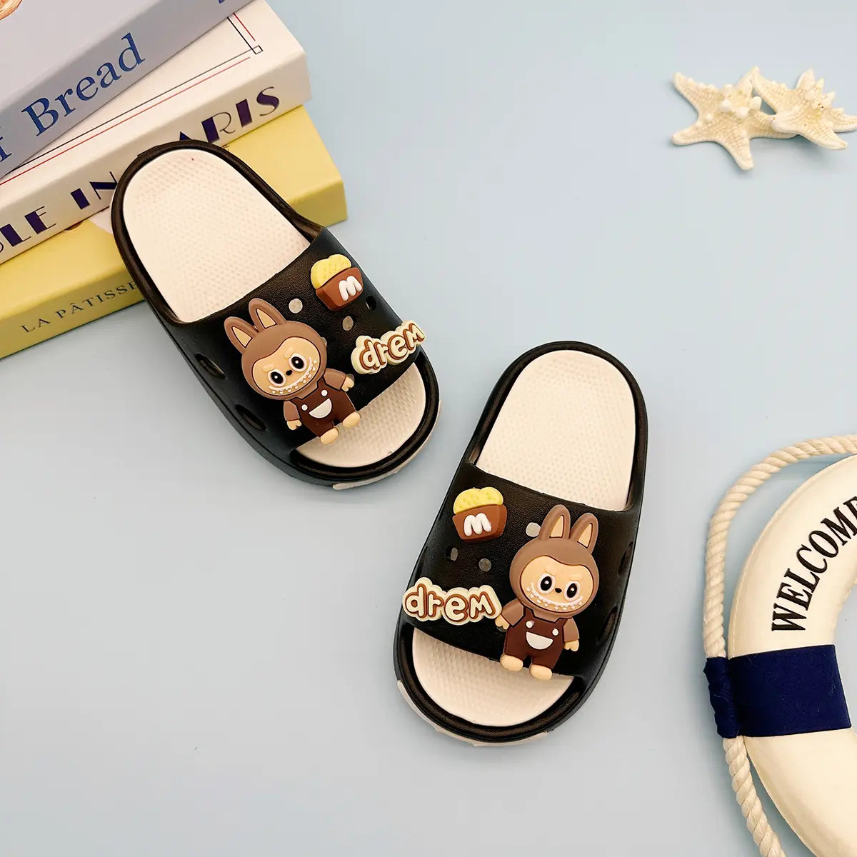 New Popular Cartoon Letters Versatile Eva Slippers for Boys and Girls, Fashionable Double Soft-Soled Non-Slip Sandals 831