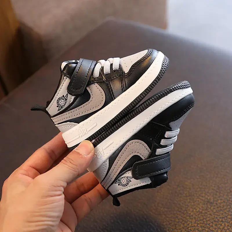 Children's Casual Shoes Boys Girls Fall 2022 New Anti-slip Baby Shoes Step-learning Shoes Leather Sole Waterproof