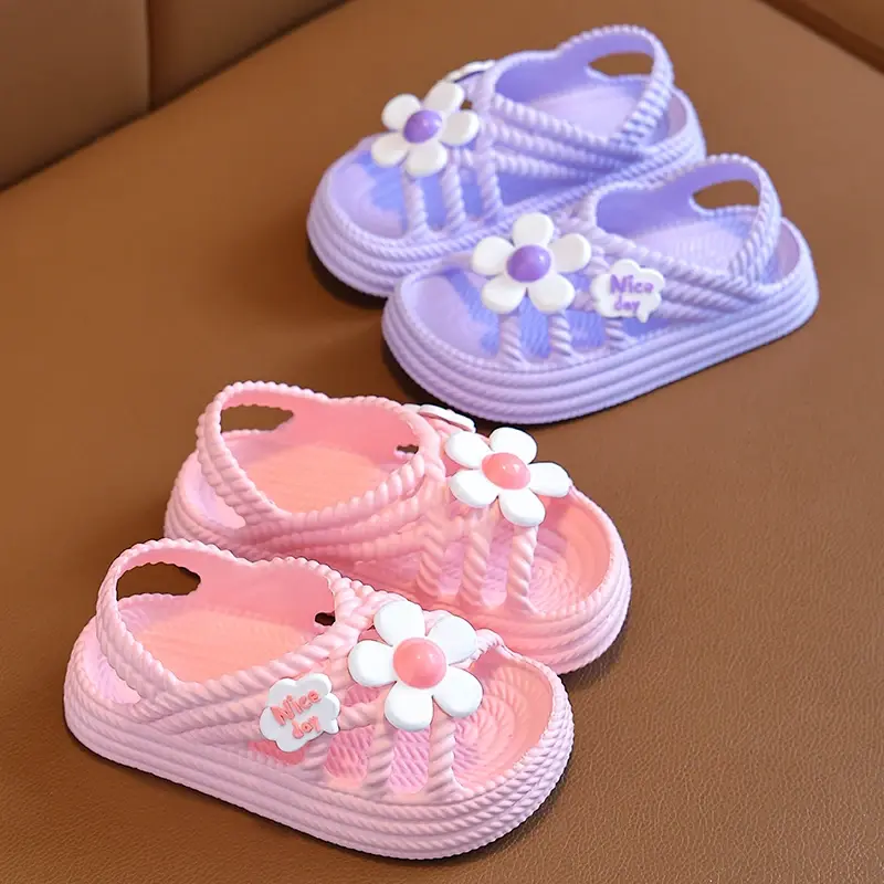 2025 New Children's Slippers Summer Girls and Boys Bathroom Home Anti slip Beach Shoes Soft Soled Baby Sandals