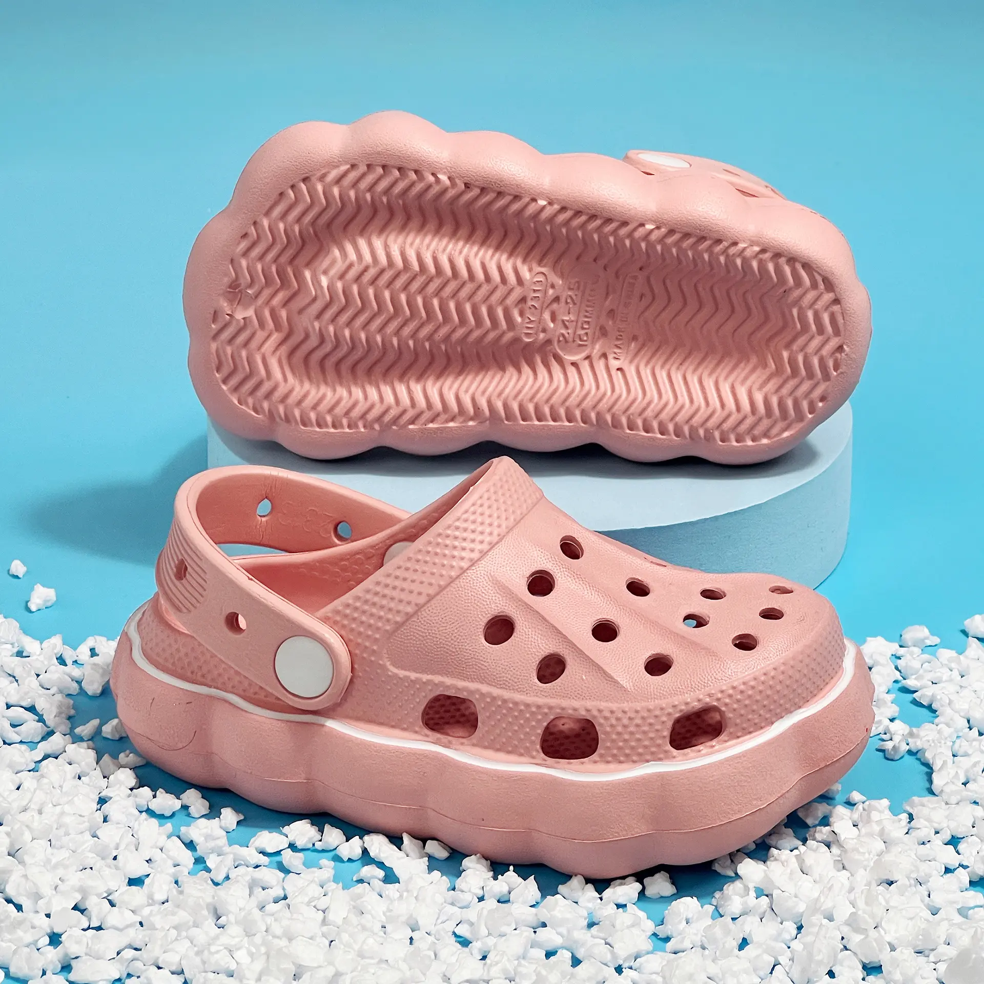 One Pairs of Boys Girls House Slippers Cute Garden Cave Sandals for Kids