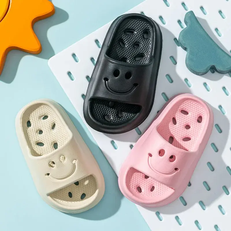Children Slippers Boys EVA Smiling Face Bathroom Slippers Summer 2-14 Years Old Girl Anti Slip Hollow Leaking Junior Footwear