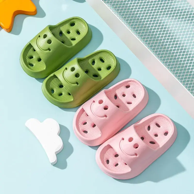 Children Slippers Boys EVA Smiling Face Bathroom Slippers Summer 2-14 Years Old Girl Anti Slip Hollow Leaking Junior Footwear