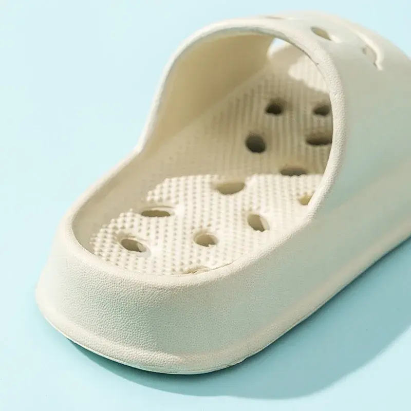 Children Slippers Boys EVA Smiling Face Bathroom Slippers Summer 2-14 Years Old Girl Anti Slip Hollow Leaking Junior Footwear