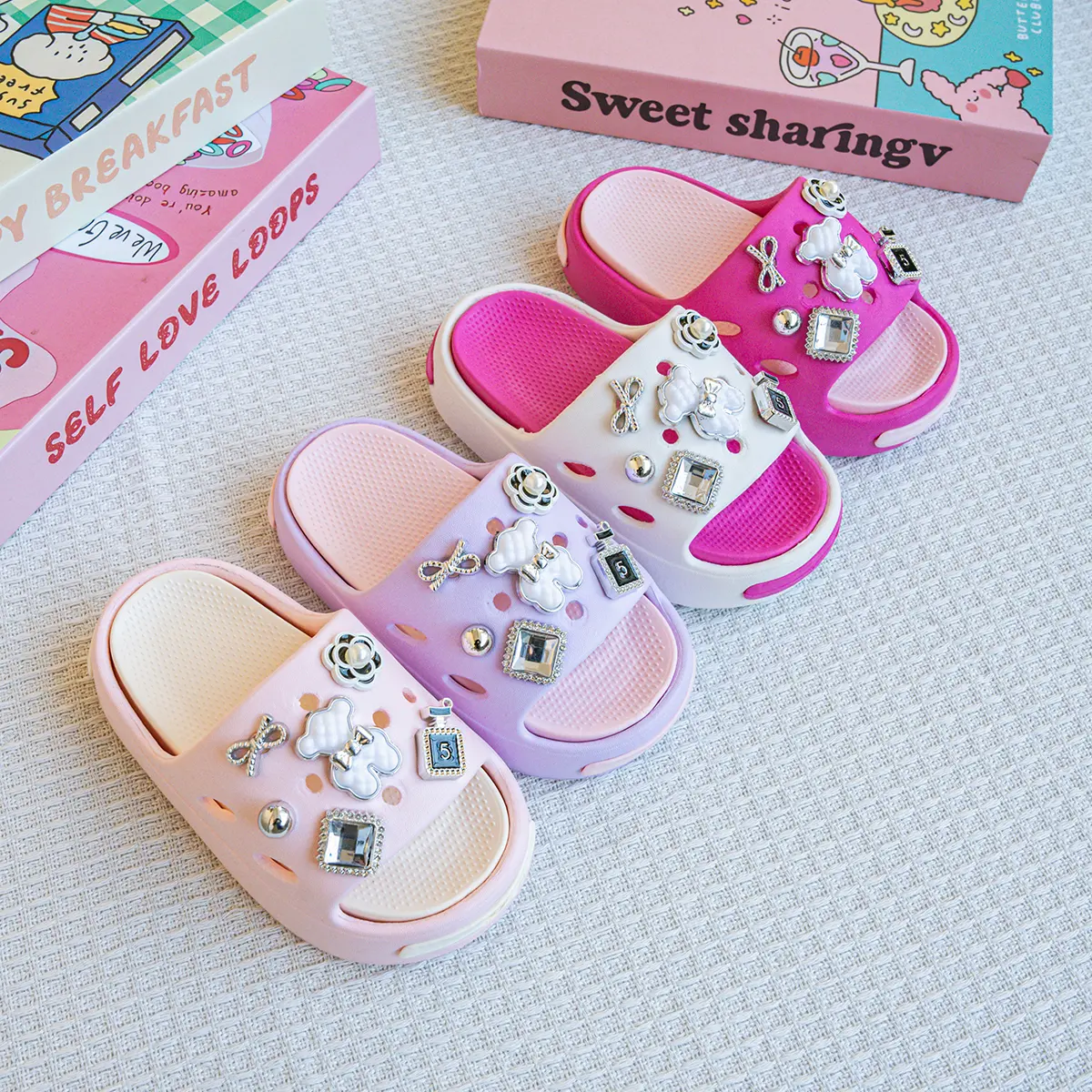 New Popular Cartoon Double White Bear Versatile Eva Slippers for Boys and Girls, Fashionable Double Soft-Soled Non-Slip Sandals 831