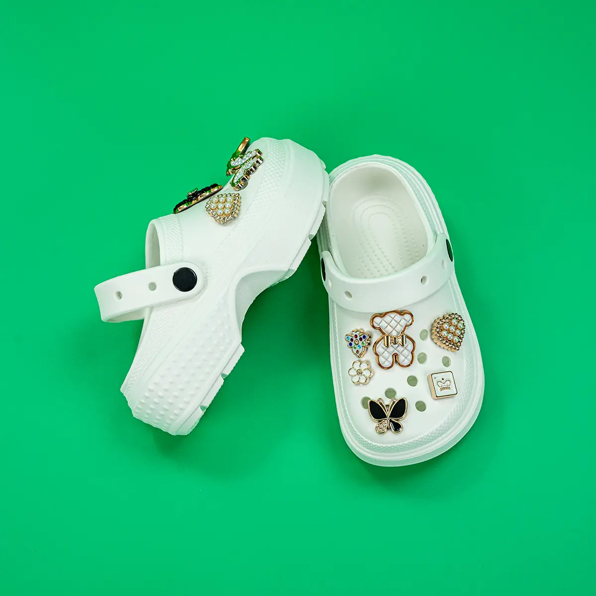 New Boys and Girls Slippers Cartoon Black and White Bear Versatile Eva Hole Shoes Soft Sole Non-Slip Sandals 2310