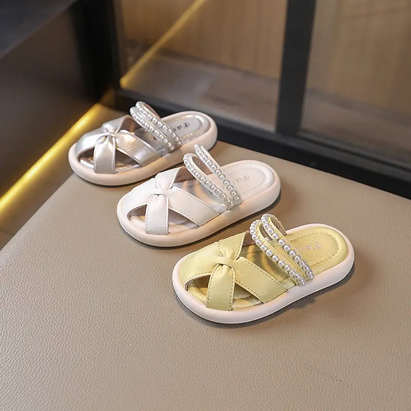 Summer Outdoor Girls Beach Slippers Elegant Fashion Kids Causal Beading Slipper for Princess Children's Hollow-out Slip-on Shoes