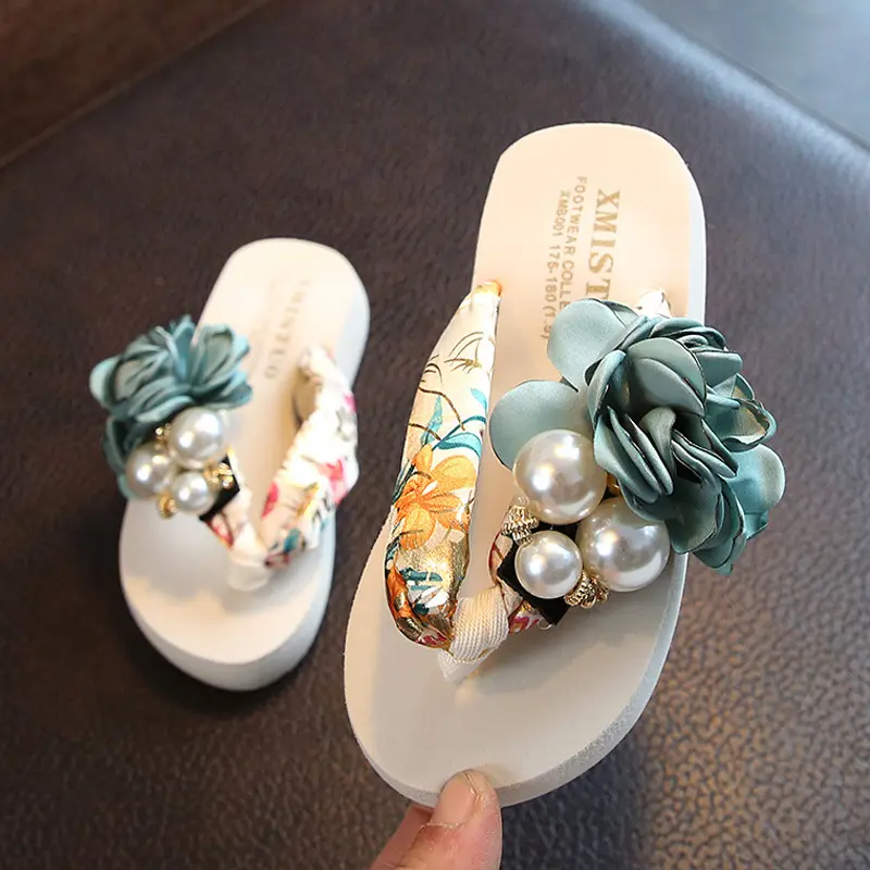 Summer new non-slip children's flip-flops girls fashion beach shoes pinch sandals female flowers slippers women wear